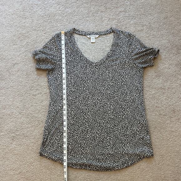 Athleta Breezy Scoop V-Neck Tee Tan Black Leopard Print Size Small Modal Blend - Picture 7 of 7